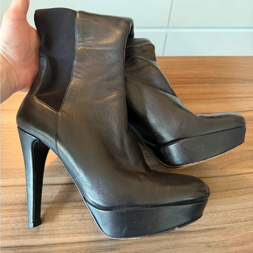 Stuart Weitzman Leather Knee-High Black Boots (US 9)